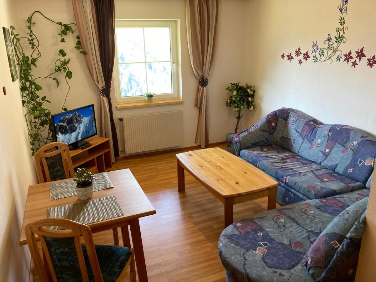 Motel Brunner Apartments & Zimmer Бад Айзенкапел Екстериор снимка