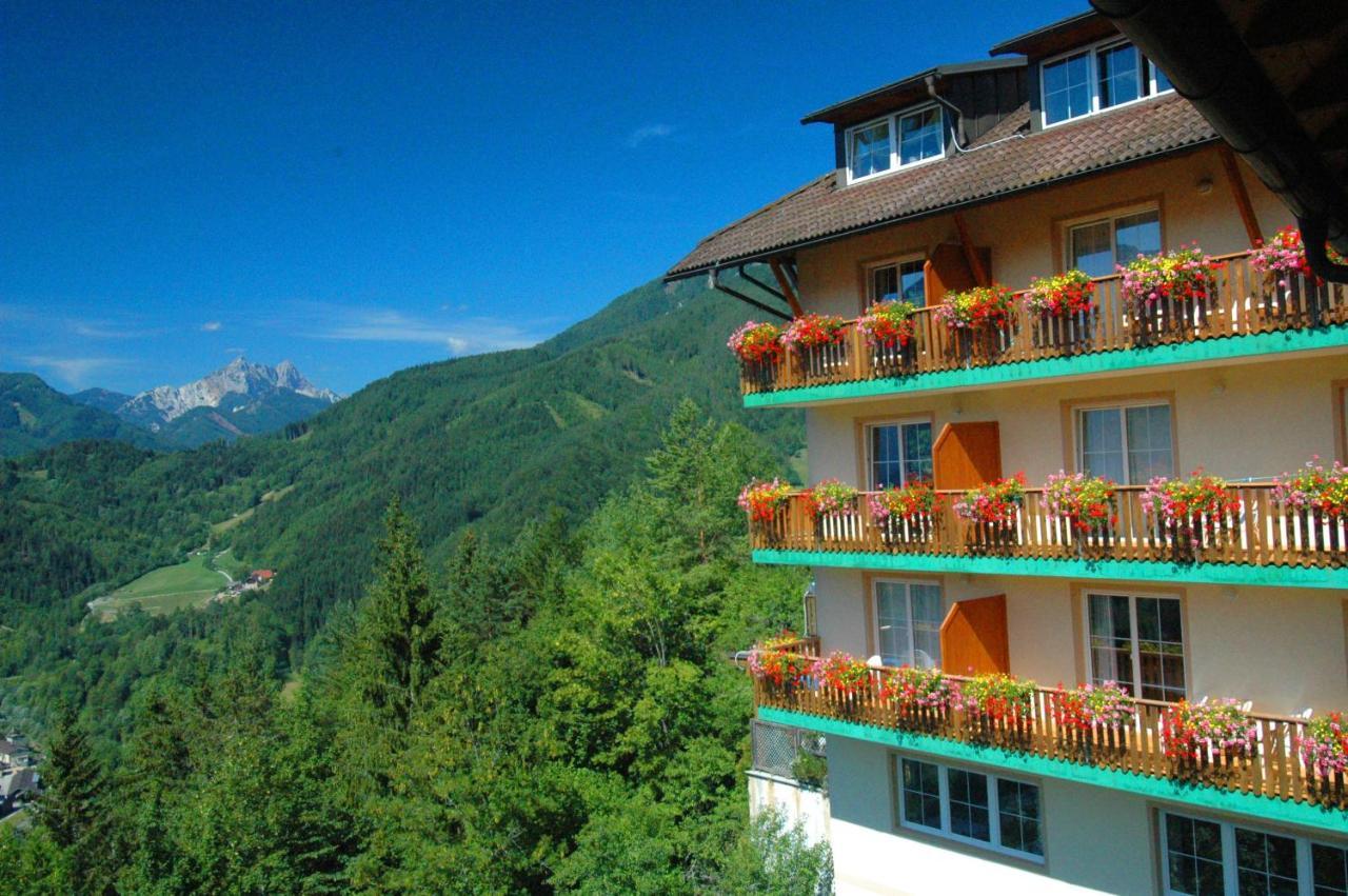 Motel Brunner Apartments & Zimmer Бад Айзенкапел Екстериор снимка