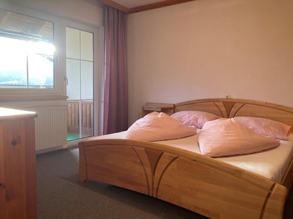 Motel Brunner Apartments & Zimmer Бад Айзенкапел Екстериор снимка