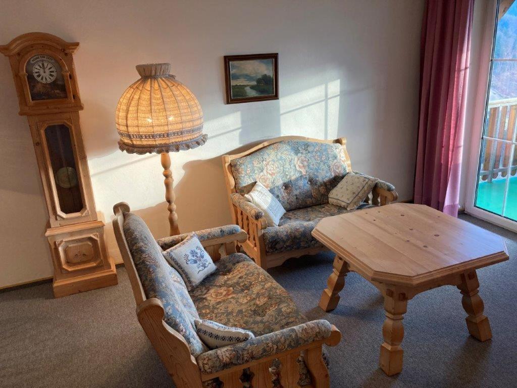 Motel Brunner Apartments & Zimmer Бад Айзенкапел Екстериор снимка