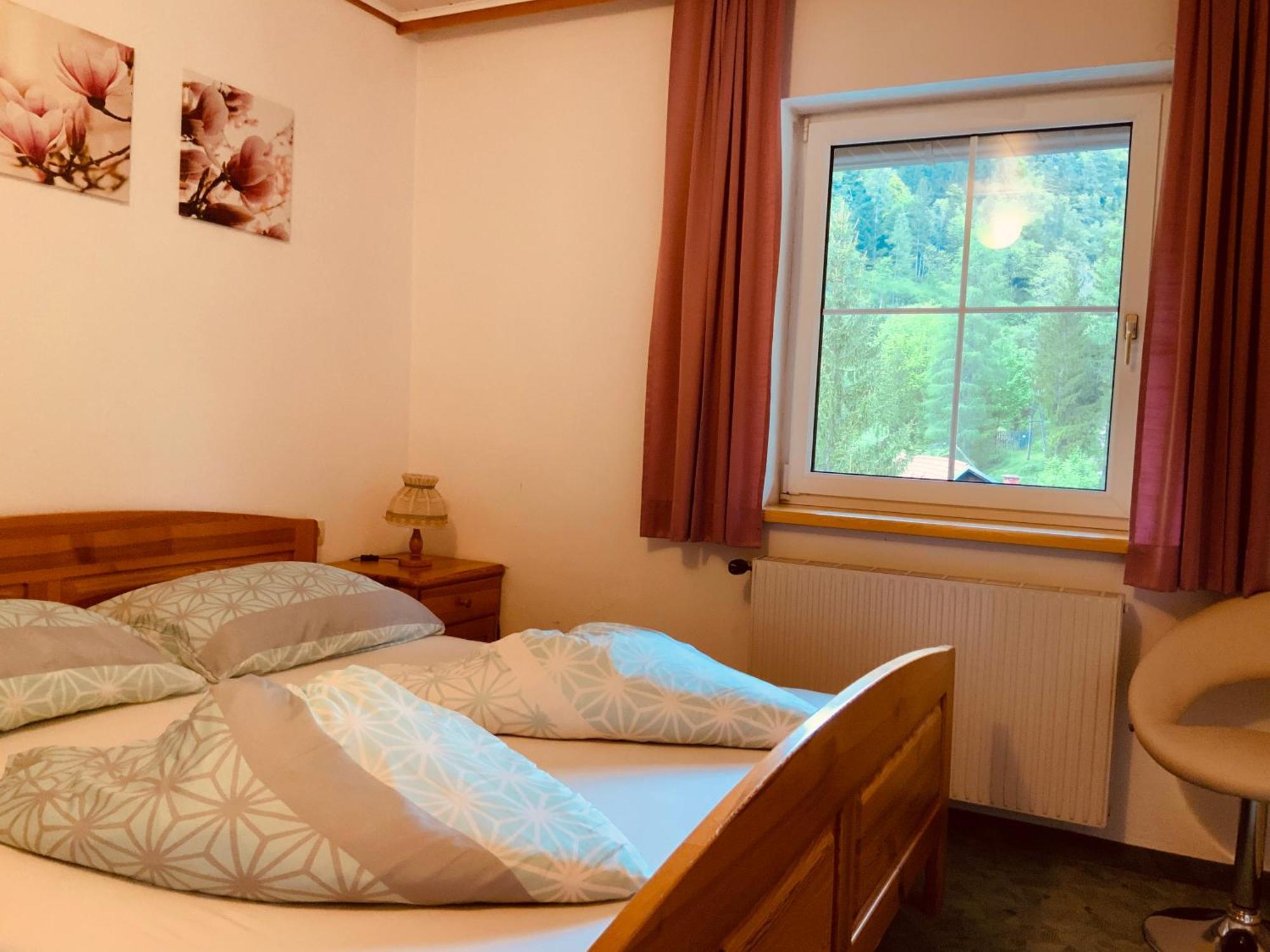 Motel Brunner Apartments & Zimmer Бад Айзенкапел Стая снимка